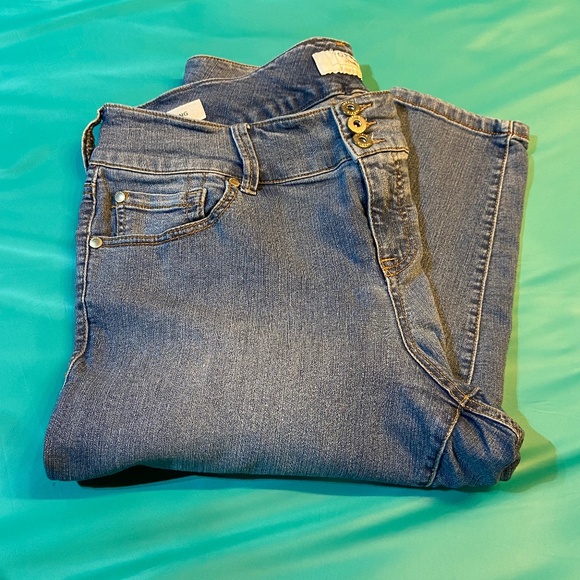 TTorrid We Swear by the Fit Women's Jeggings 16R Medium Wash High Waist Stretch - Picture 2 of 8